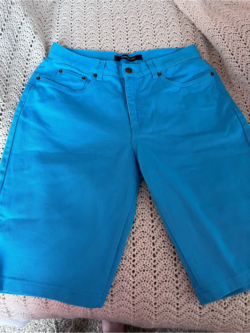 Women’s Bill Blass perfect fit Bright Blue Classic Fit  Bermuda Shorts